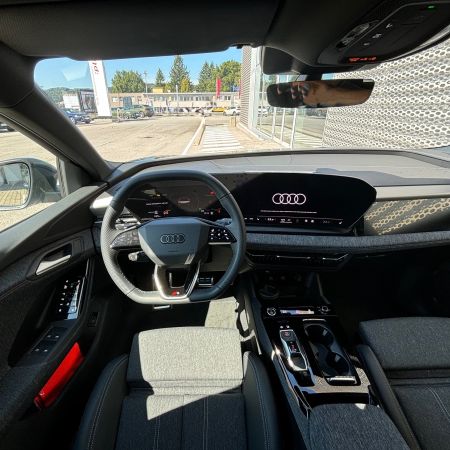 Audi Q6 e-tron Quattro 2024, PREDVÁDZACIE VOZIDLO