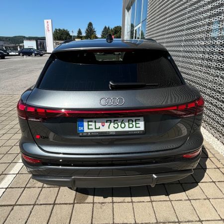 Audi Q6 e-tron Quattro 2024, PREDVÁDZACIE VOZIDLO