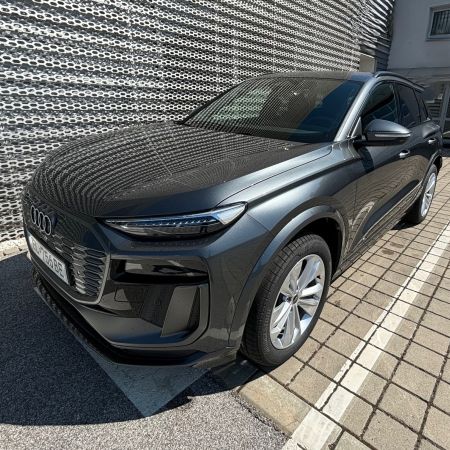 Audi Q6 e-tron quattro , PREDVÁDZACIE VOZIDLO