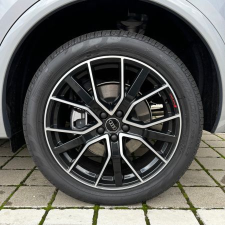 Audi Q5 Sport edition 40 TDI quattro STR